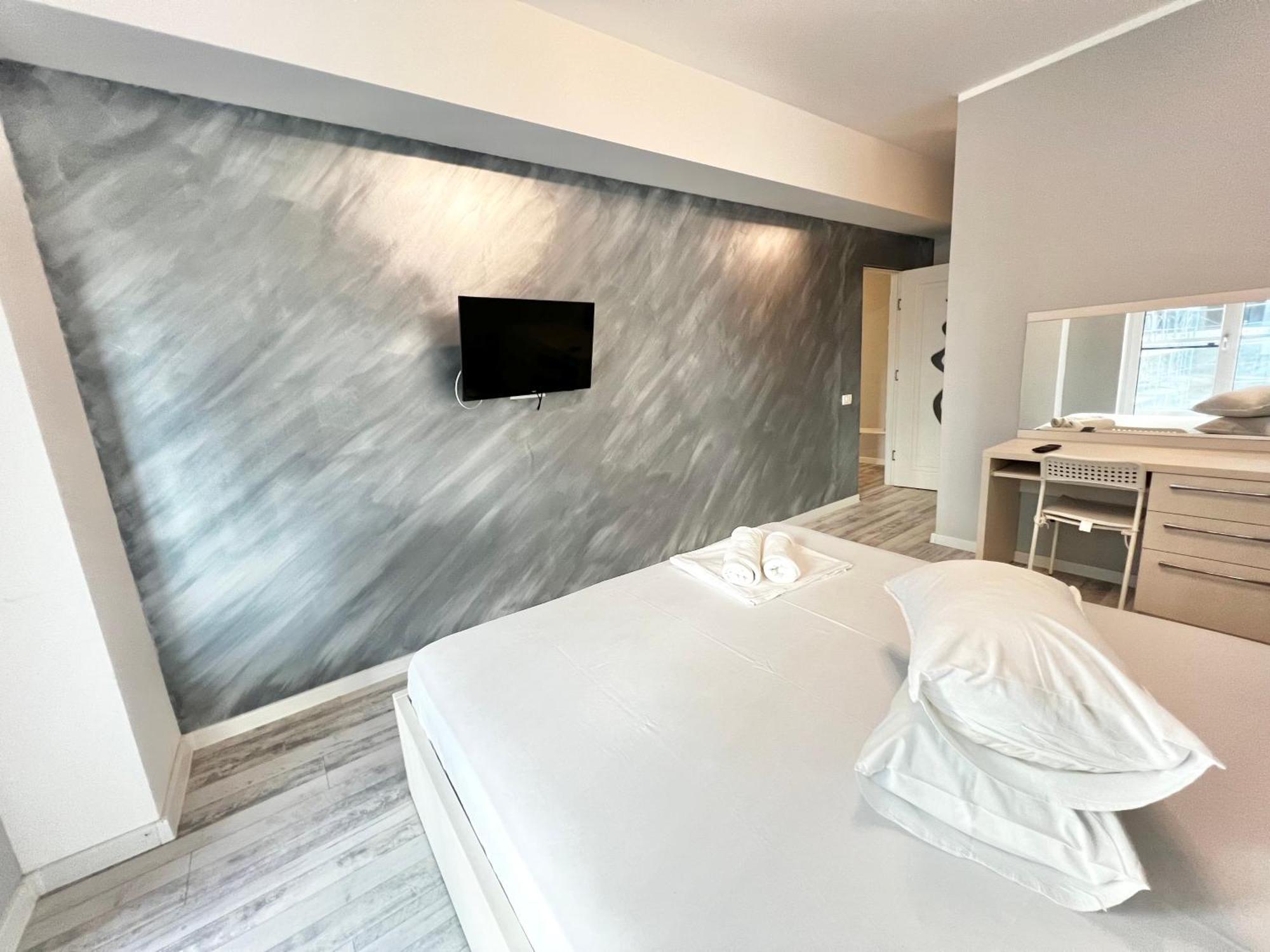Grand Mamaia Lake Apartments كونستانتا المظهر الخارجي الصورة